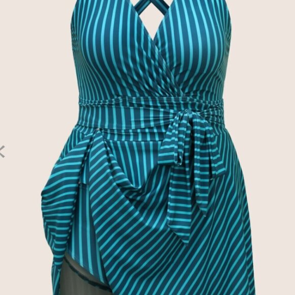 BloomChic Plus Size 2XL Overlap Collar Striped Tie Knot Swim Dress us18-20 - Picture 3 of 4